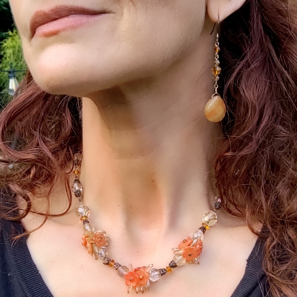 VTG Glass & Crystal Aurora Borealis Necklace - Picture 3 of 8